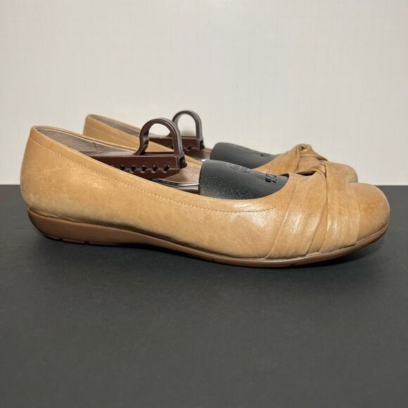 Womens ABEO Bio System Terrie Tan Slip On Leather Flats / Size 8 Medium - Picture 1 of 8